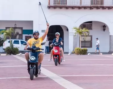 Tour Recorrido en moto eléctrica, ciudad historíca