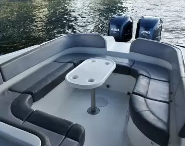 Bote deportivo 38 pies II