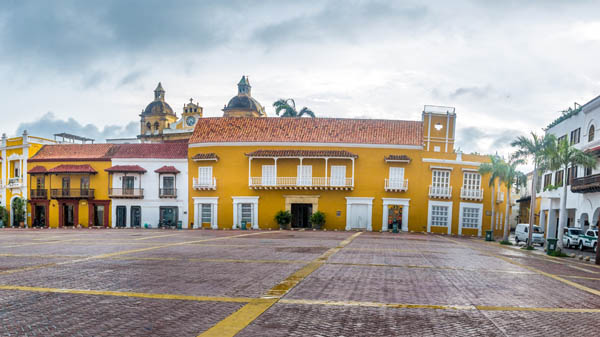 Plaza-de-la-Aduana.jpg